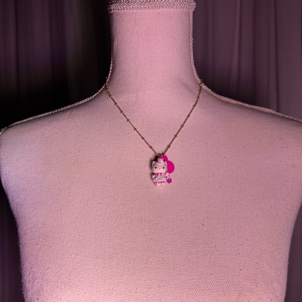 🎀 Hello Kitty Pink Pendant Necklace - Picture 6 of 7